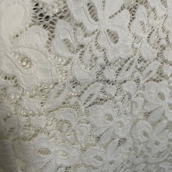COPY - Lace dress - Picture 4 of 5